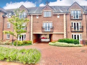 Magdalene Court rear - click for photo gallery